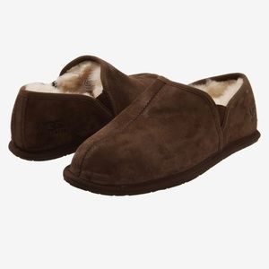 Mens UGG slippers NWOT size 10 fit small.see description.